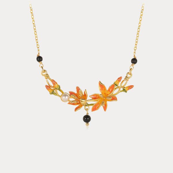 02_2a1f02c9-55b2-47da-8b8f-1403d4a9bf0c_1 Blackberry Lily Necklace