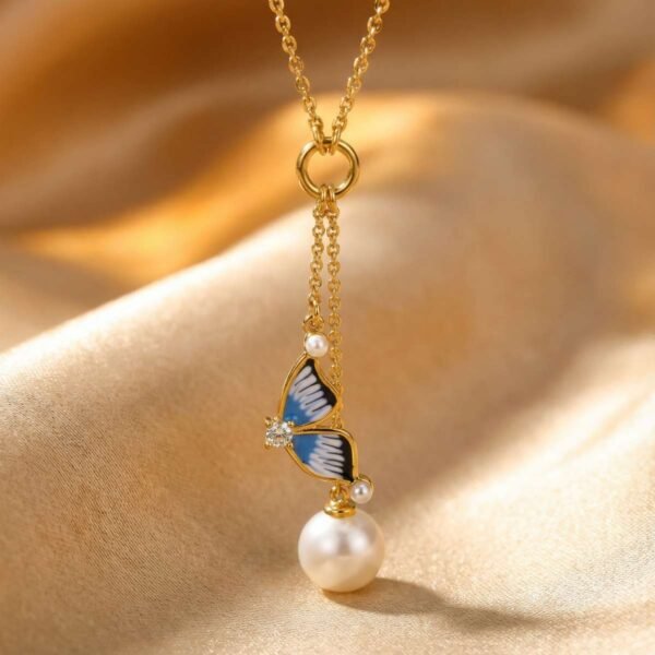 a_macro_jewelry_photography_butterfly_necklace_7275232
